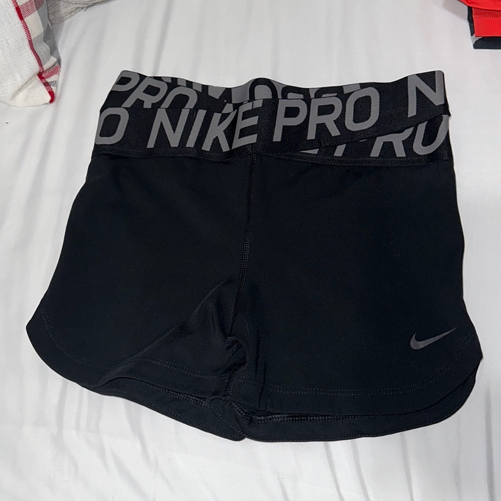 v-waist nike pro short 3”